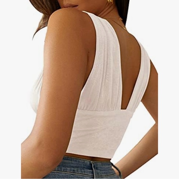 ୨୧ ・゚✧ Miss Lola Deep V Neck Cami Sleeveless Tank - Picture 2 of 8